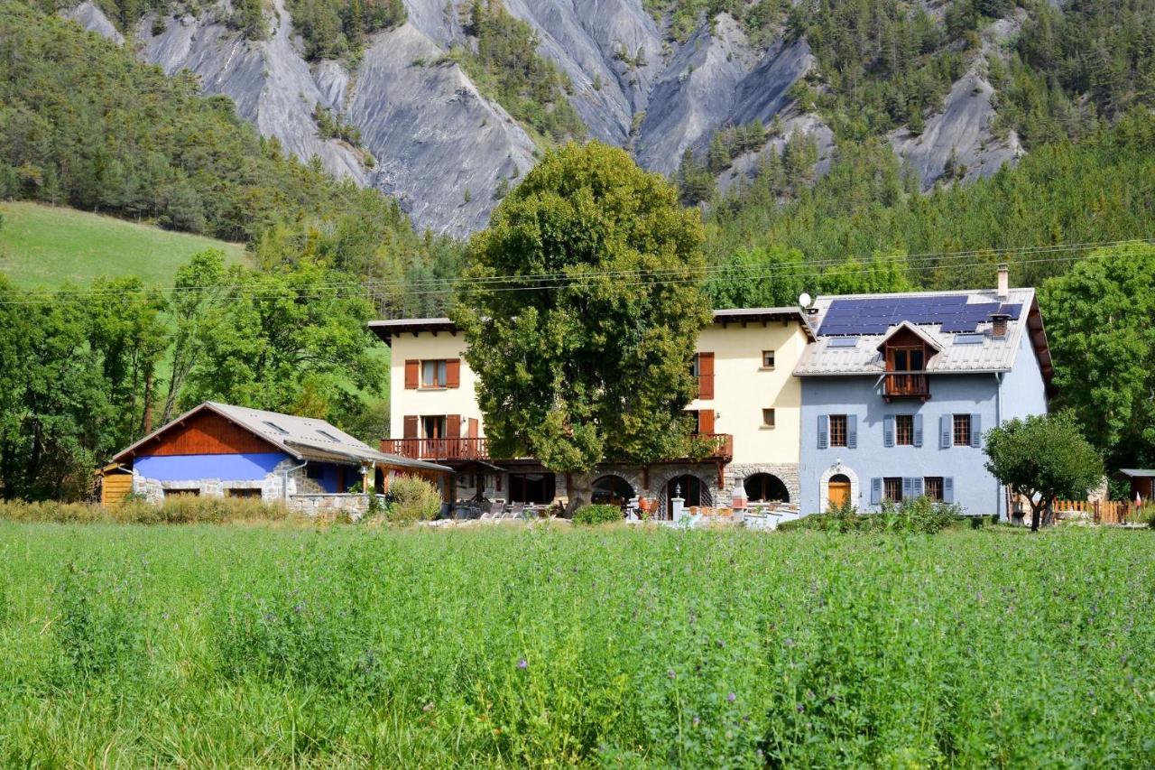 L'Escale En Ubaye Bed and Breakfast Saint-Pons  Eksteriør billede